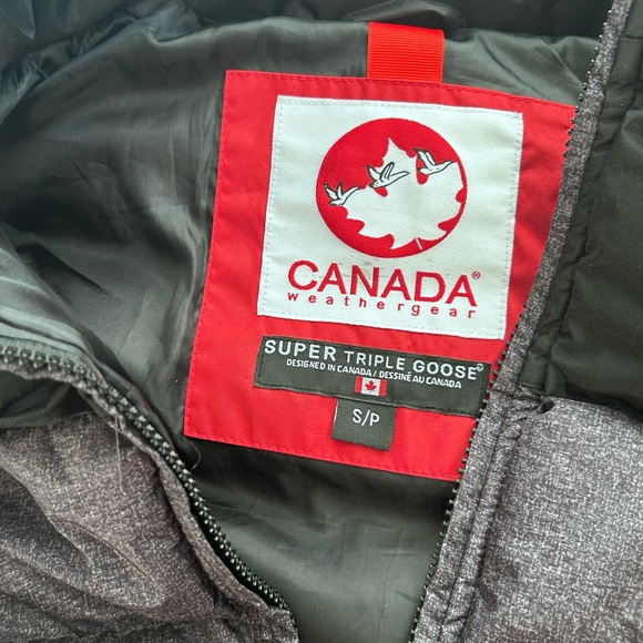 Canada Goose Women's Black and Gray Down Vest Super Triple Goose - Picture 10 of 11